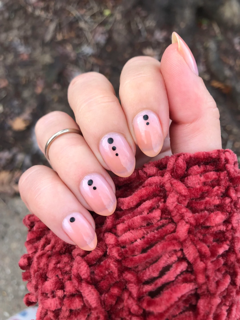 Elegant Nails: 40 Classy Nail Designs, Colors & Timeless Manicure Ideas 3 Minimalist Elegant Nails