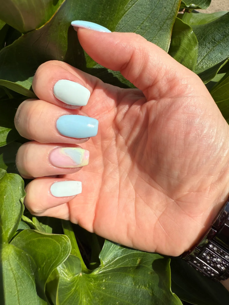 Furry Nails: Trend Guide, Design Ideas, How They Work & Are They Safe? 4 Pastel Furry Nails