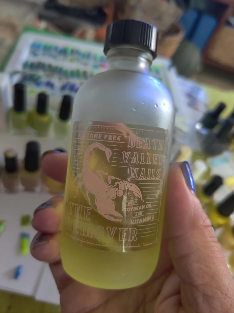 Nail Varnish Removal: Safe Methods, Best Removers & Expert Tips for Healthy Nails 3 Non-Acetone Nail Polish Remover